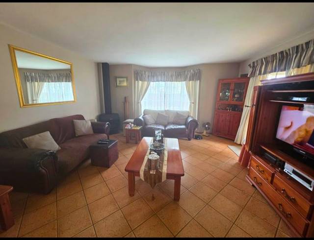 3 BEDROOM HOUSE FOR SALE IN GLEN MARAIS